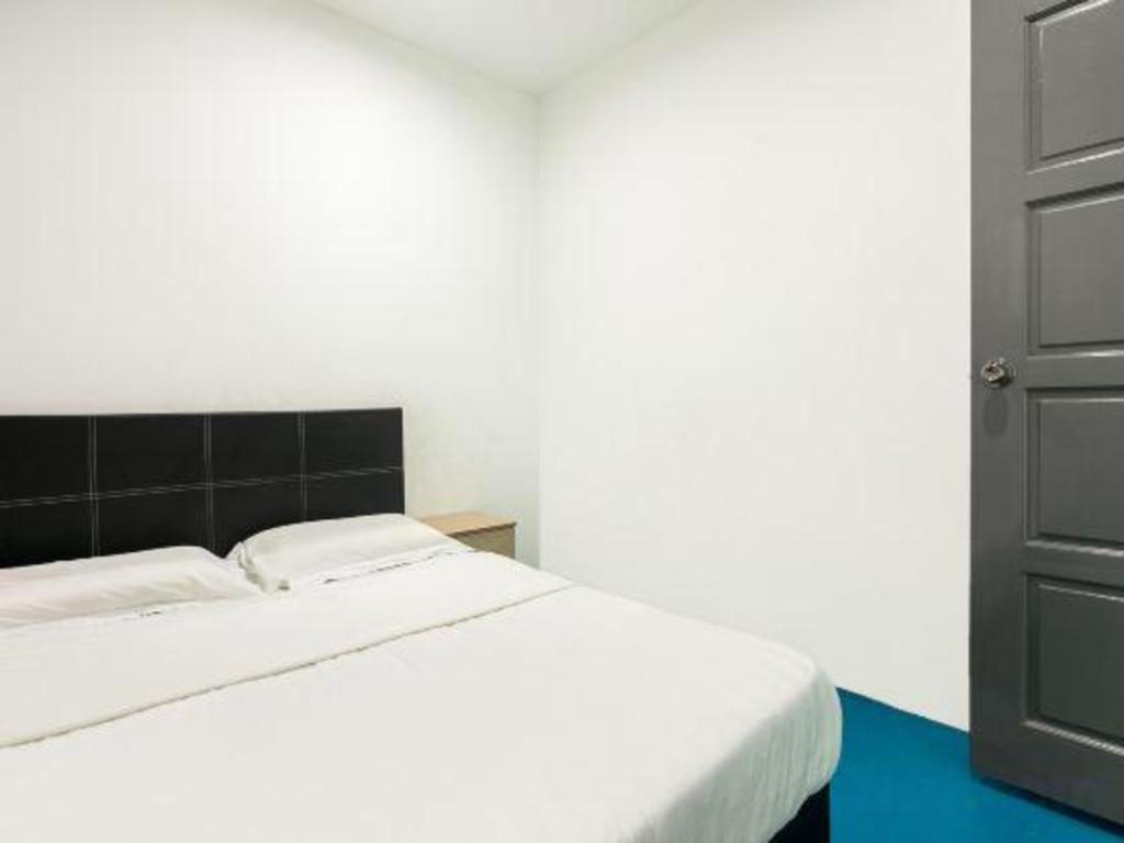 Spot On 89726 Capsule Inn Kota Kinabalu Esterno foto