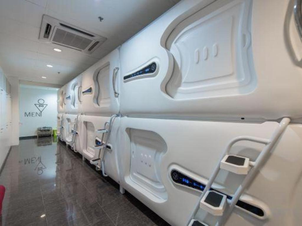 Spot On 89726 Capsule Inn Kota Kinabalu Esterno foto